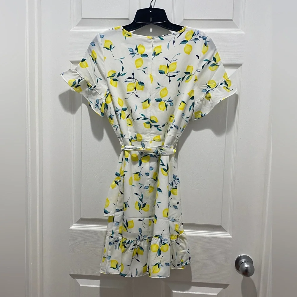 Banana Republic lemon print ruffle dress. - Picture 3 of 9